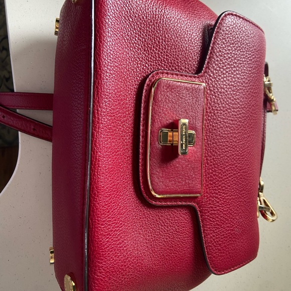 Michael Kors Red leather purse - Picture 5 of 6